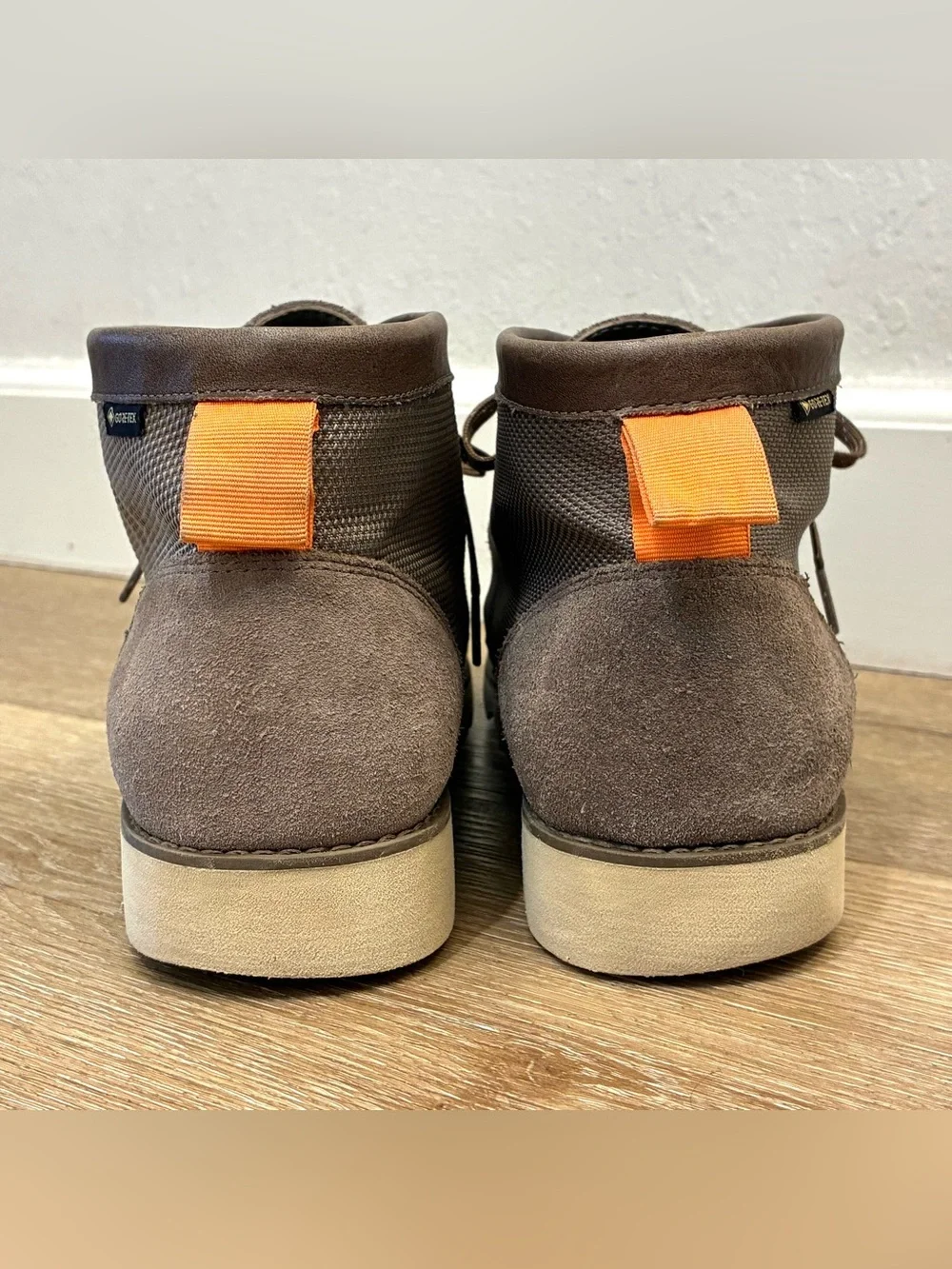 Clarks Originals Wallabee 2.0 GTX (Gore-Tex) Boots Gray Men’s US 11.5 EU 45